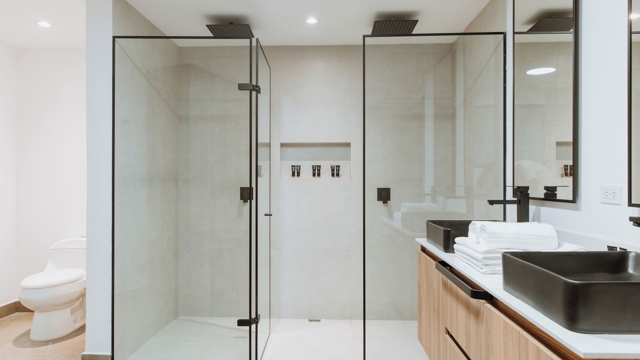 Photo of Bathroom in La Florida