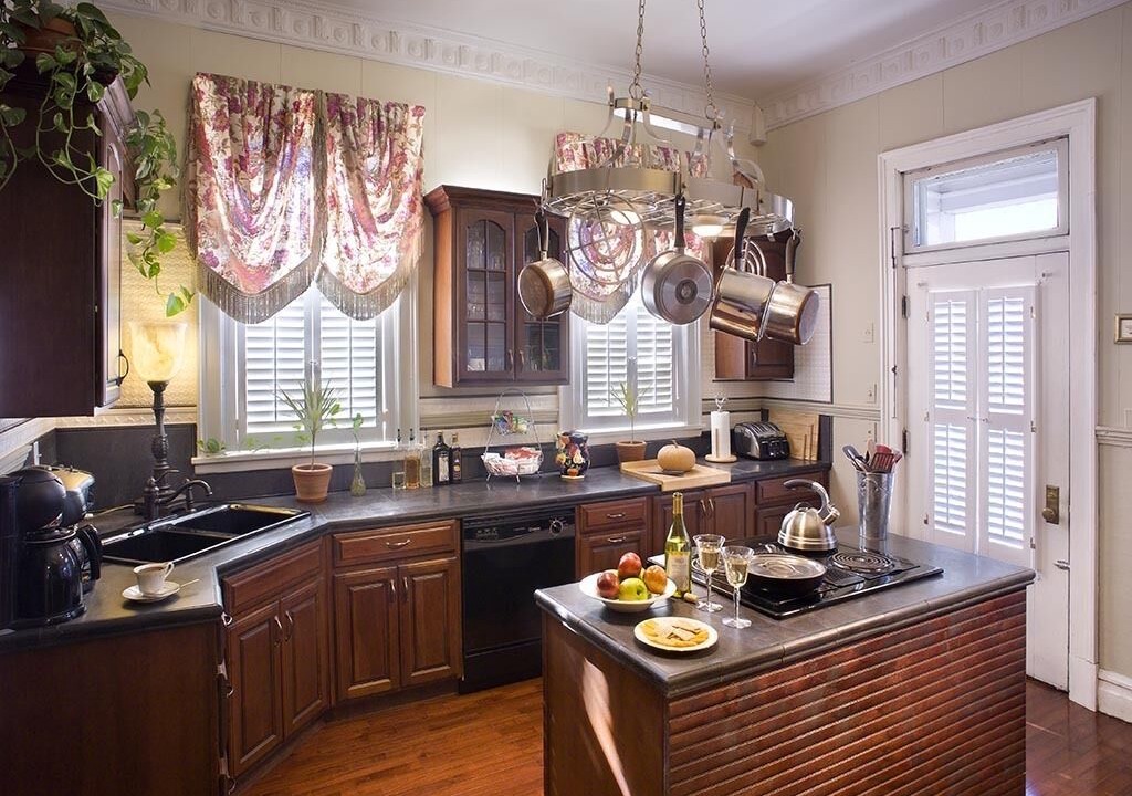 Photo of Kitchen in Mound City