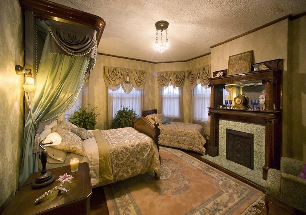 Photo of Bedroom in Mound City