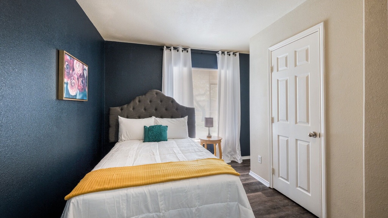 Photo of Bedroom in Northwest Los Angeles Heights