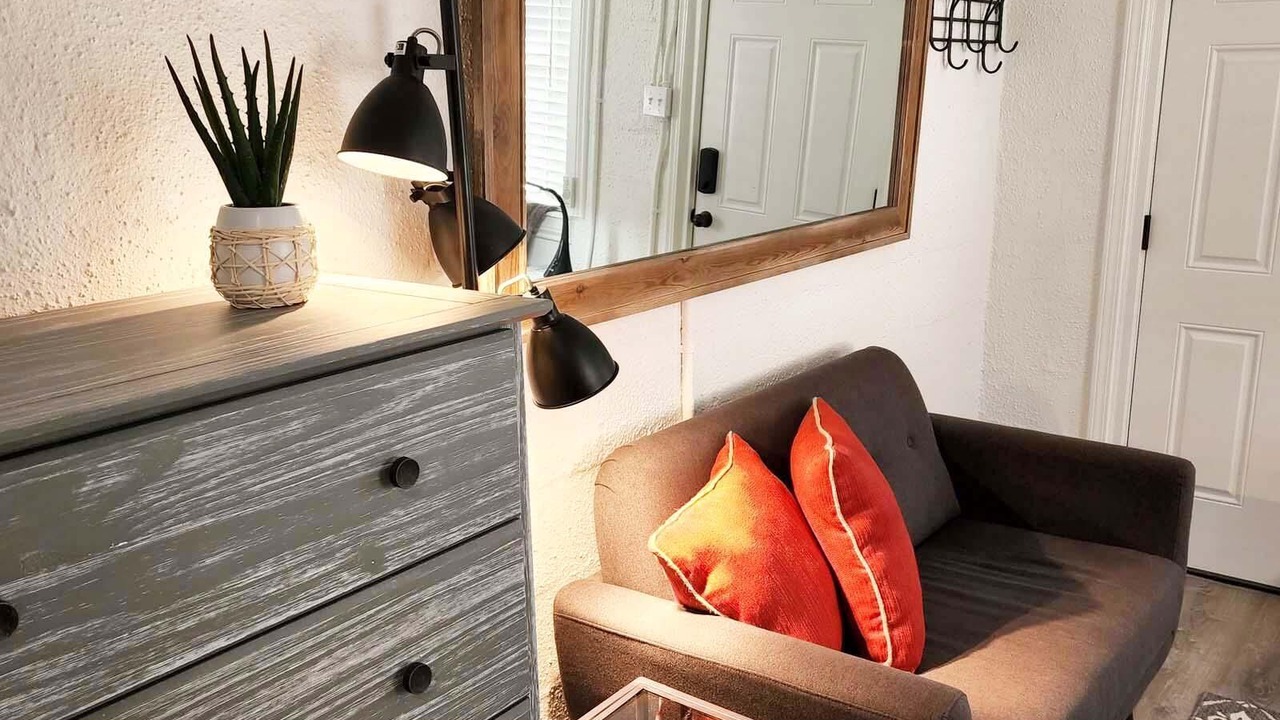 Photo of Bedroom in Black Pearl