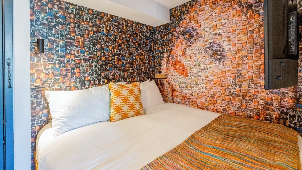 Photo of Bedroom in Eureka Valley