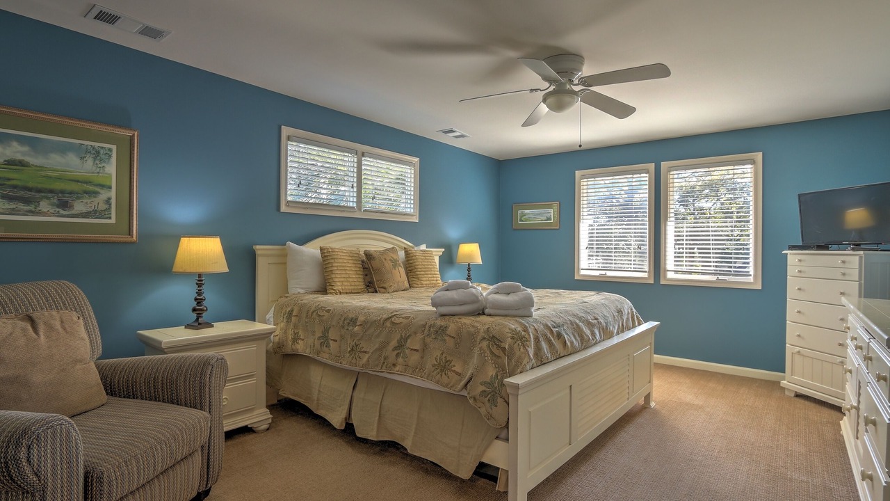 Photo of Bedroom in Folly Field
