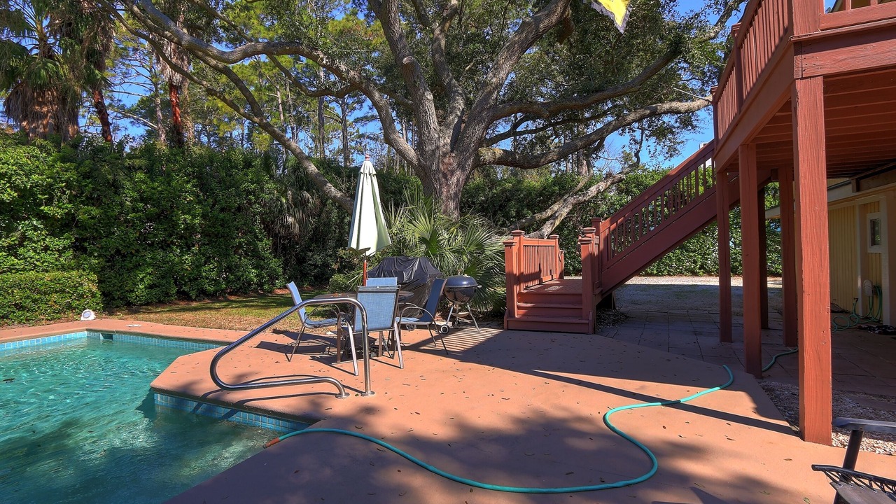 Photo of Outdoor in Folly Field