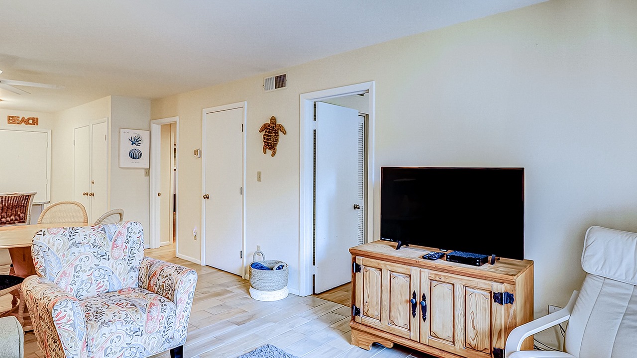 Photo of Livingroom in Folly Field