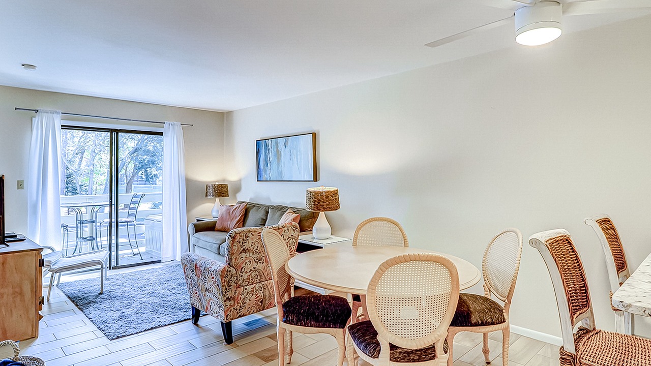 Photo of Livingroom in Folly Field