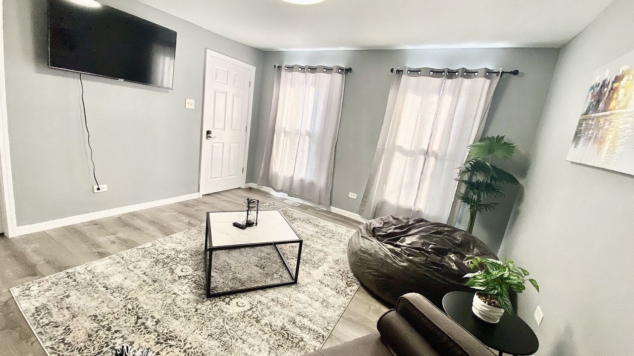 Photo of Livingroom in Tri-Taylor