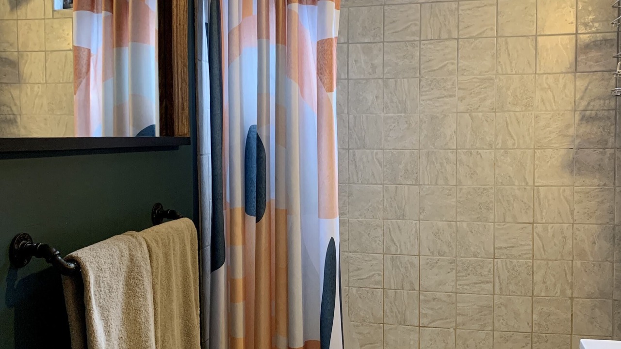 Photo of Bathroom in Stockade Historic District