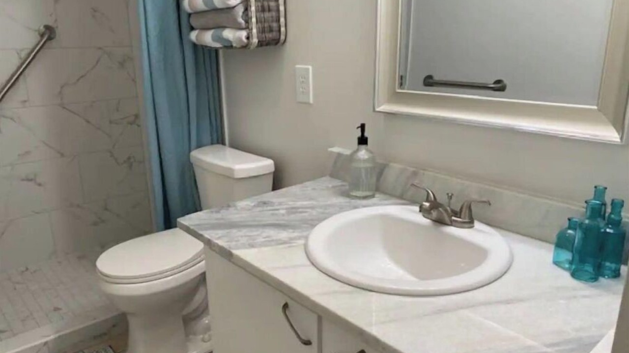 Photo of Bathroom in Scott