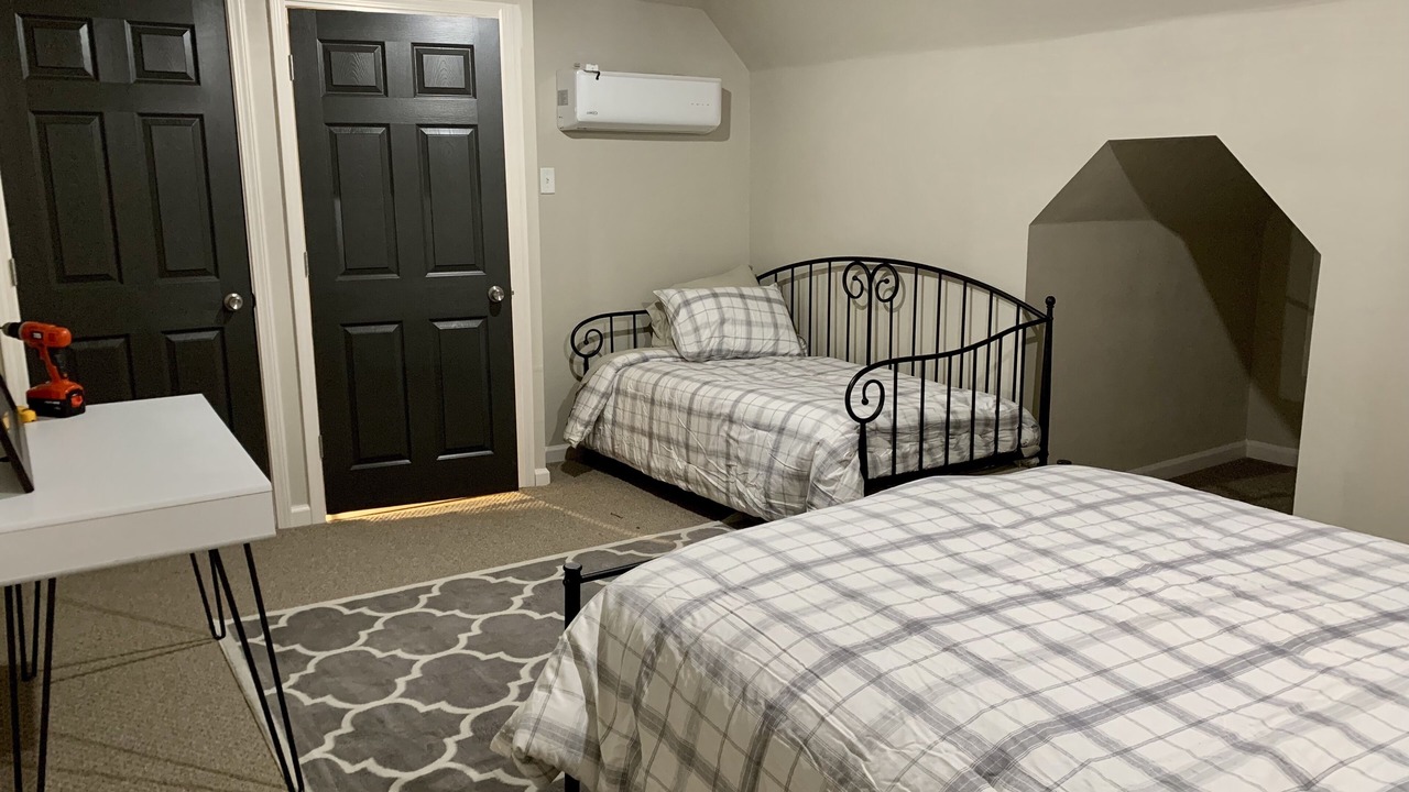 Photo of Bedroom in Urbana