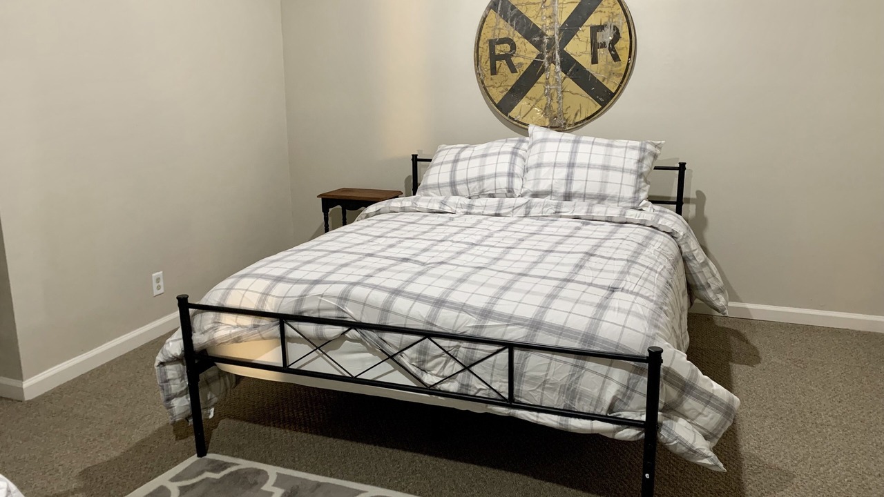 Photo of Bedroom in Urbana