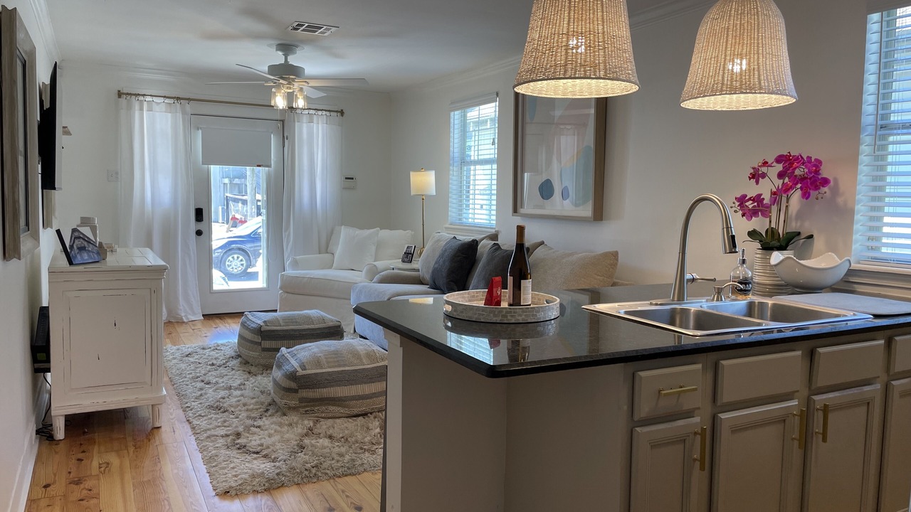 Photo of Livingroom in West Riverside