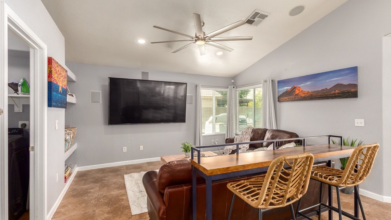 Photo of Livingroom in Superstition Springs