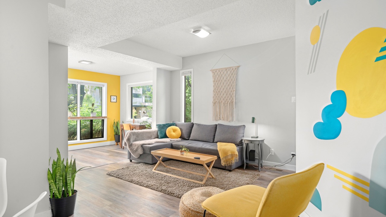 Photo of Livingroom in Bridgeland