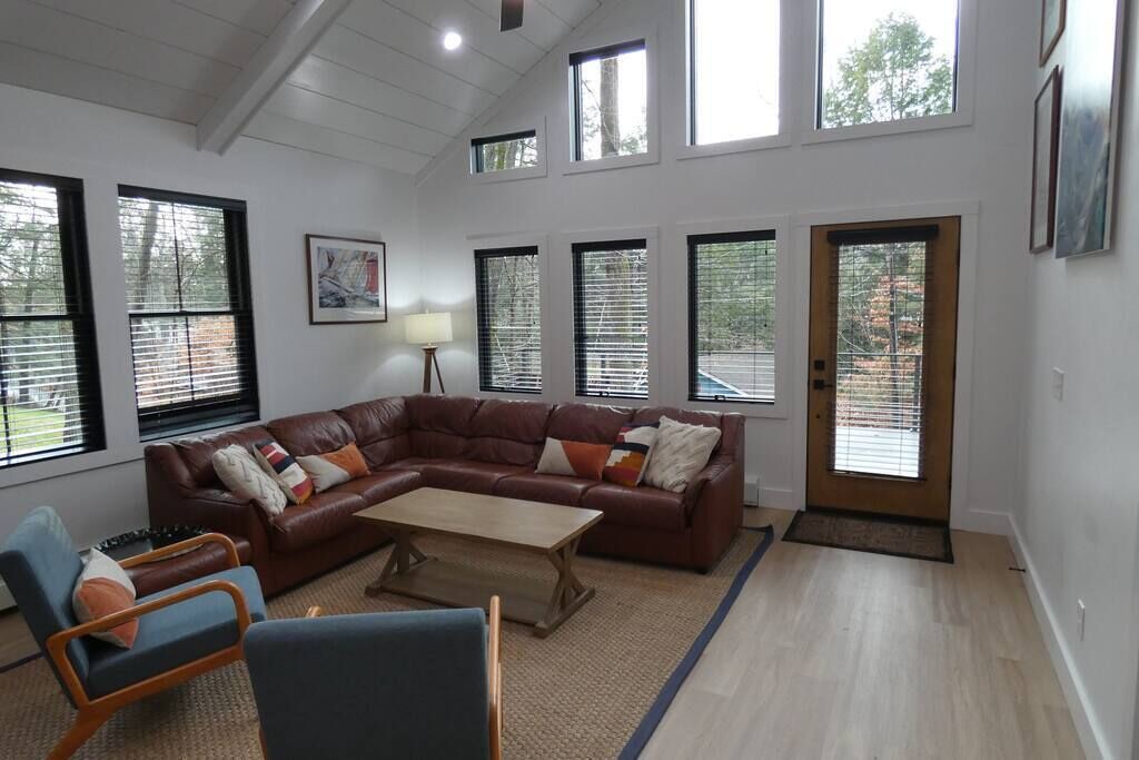 Photo of Livingroom in Monticello