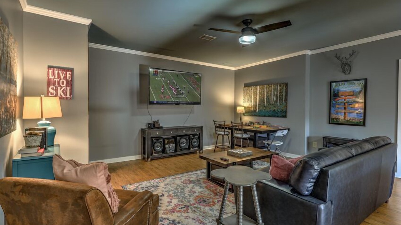 Photo of Livingroom in East Ellijay