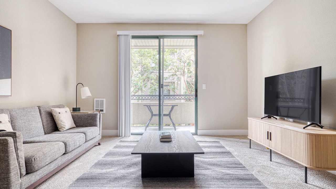 Photo of Livingroom in East San Mateo