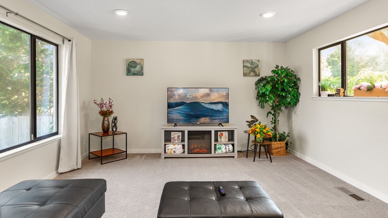 Photo of Livingroom in Moss Beach