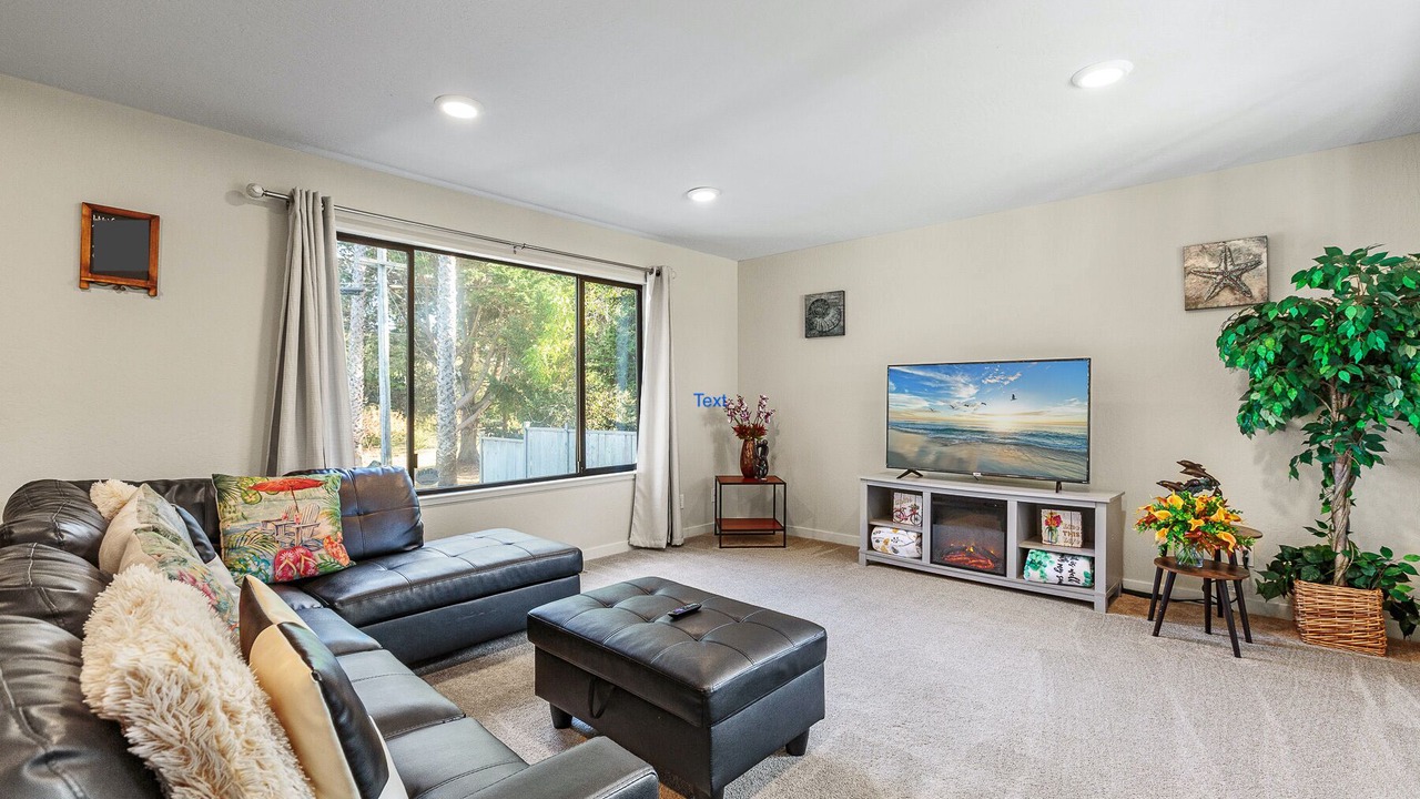 Photo of Livingroom in Moss Beach