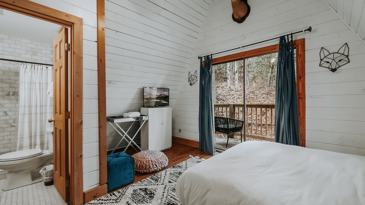 Photo of Bedroom in Chalet Village