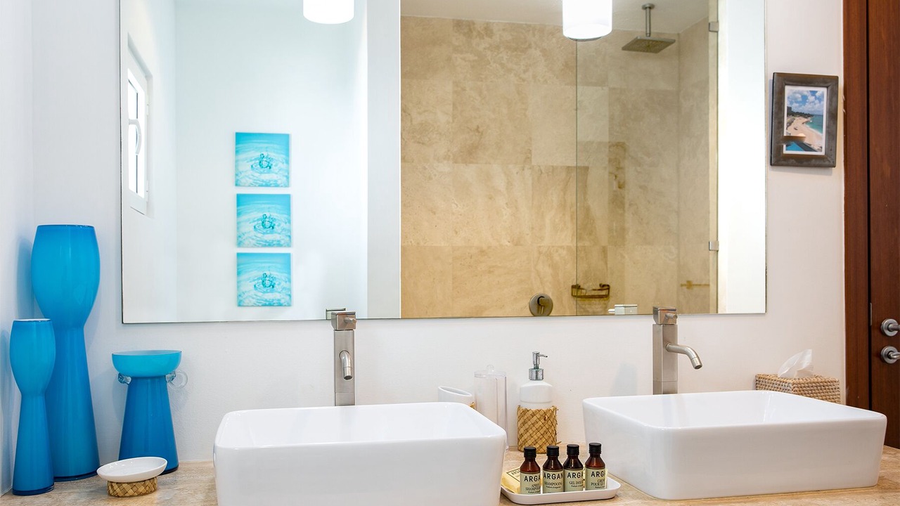 Photo of Bathroom in Maho