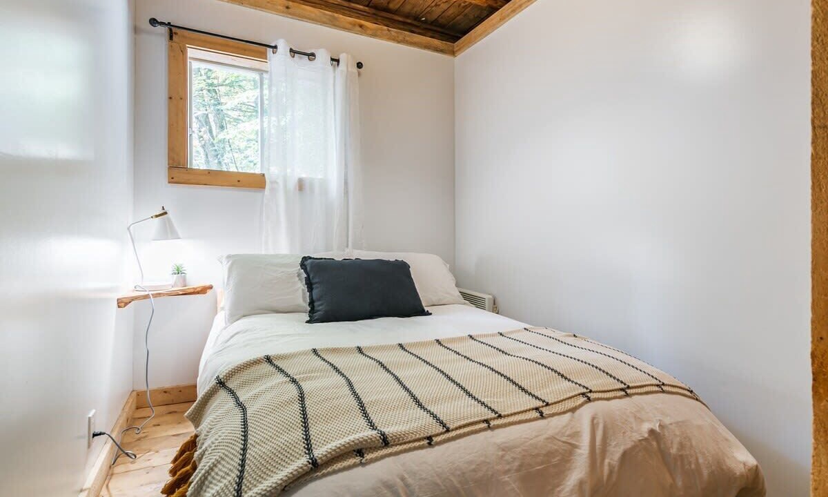 Photo of Bedroom in Potton