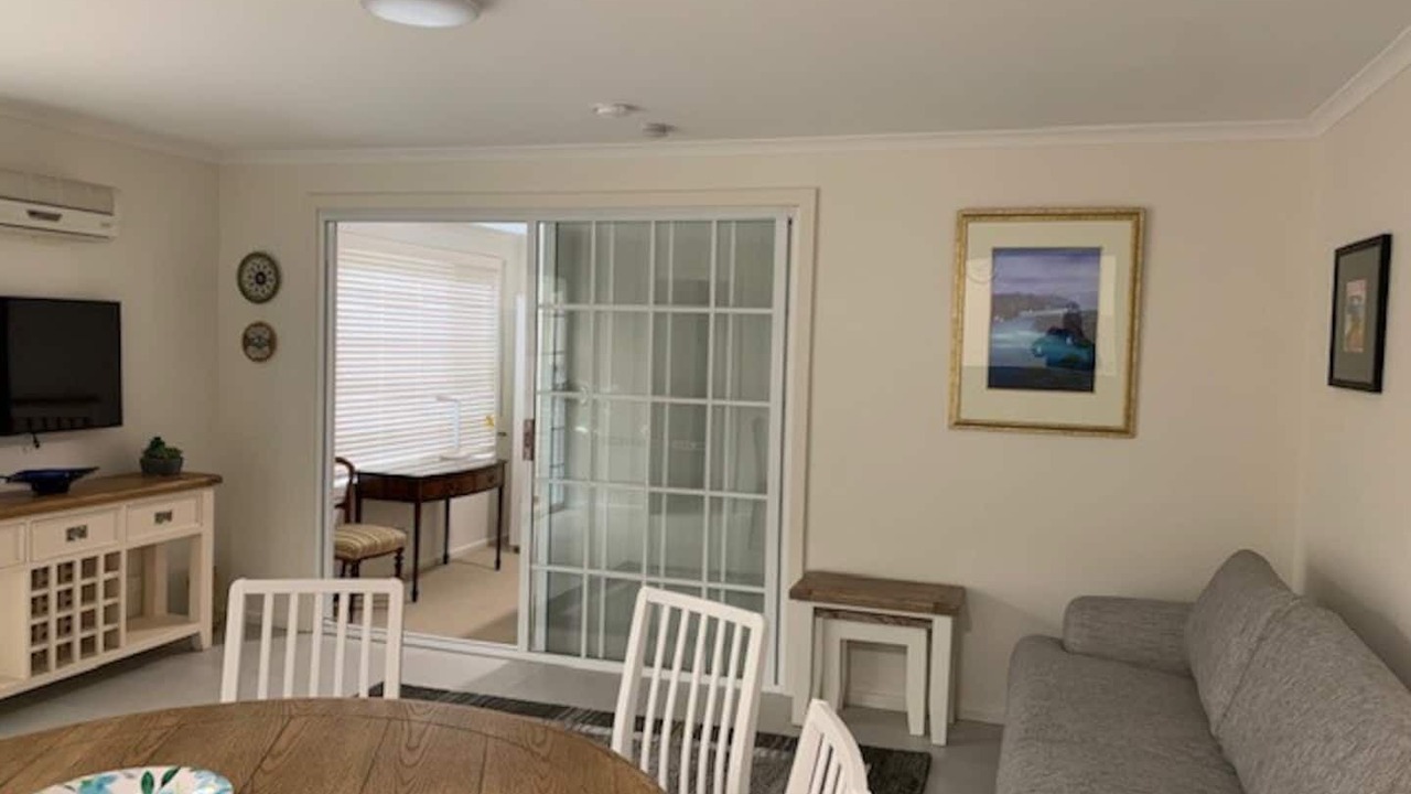 Photo of Livingroom in Daw Park
