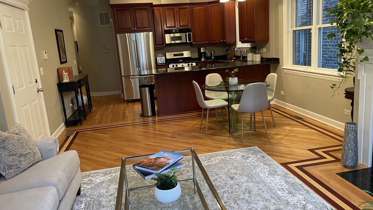 Photo of Livingroom in West Town