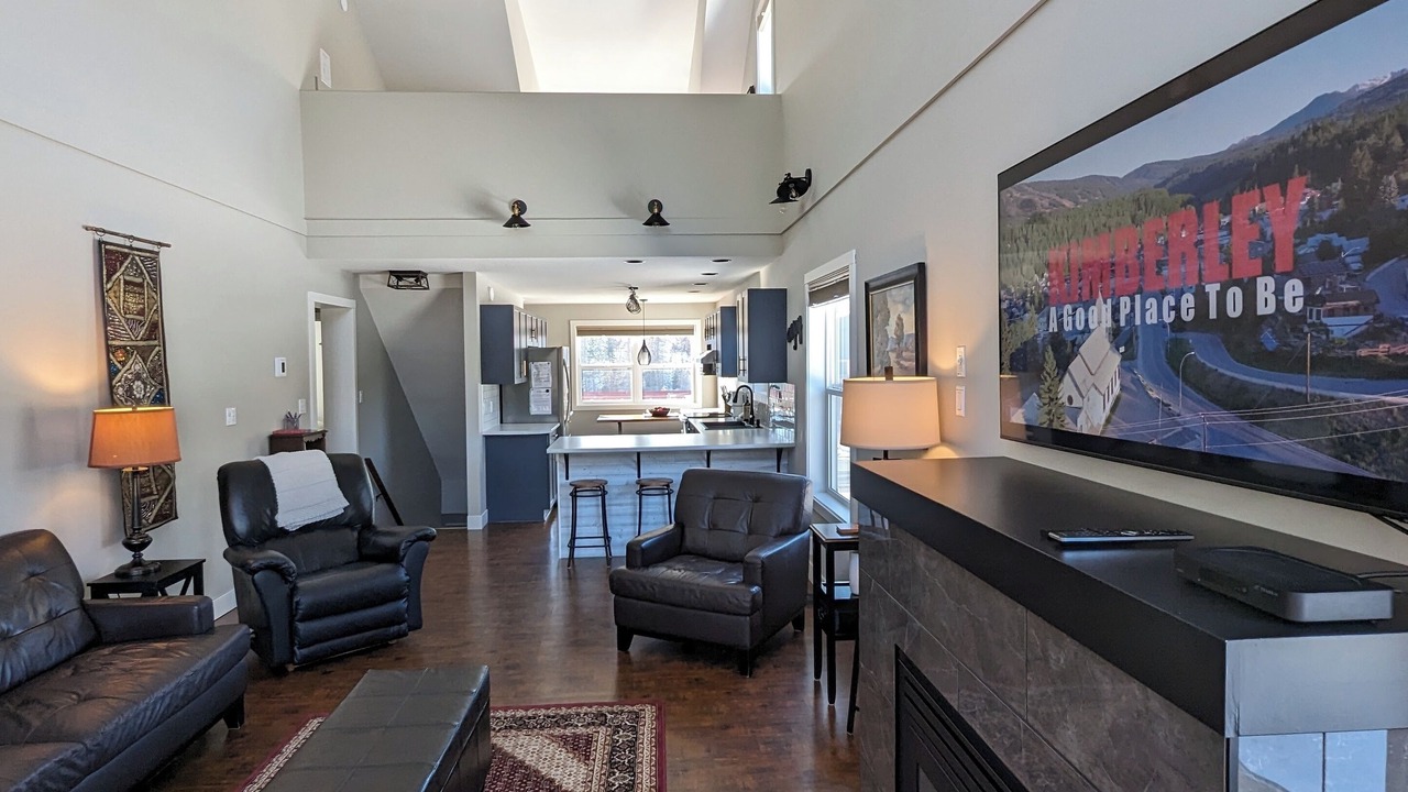 Photo of Livingroom in East Kootenay
