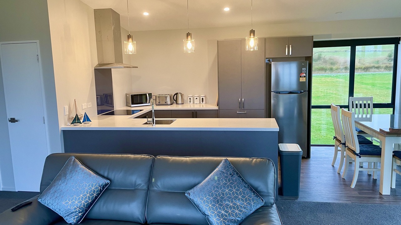 Photo of Livingroom in Surat Bay