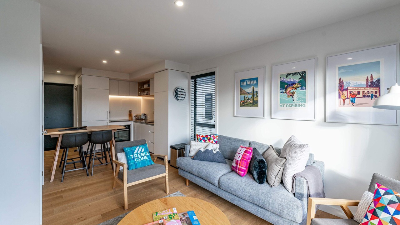 Photo of Livingroom in Albert Town