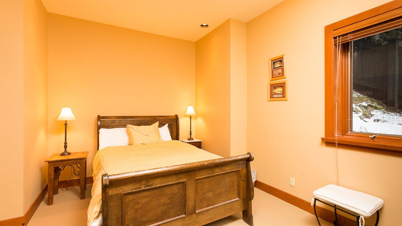 Photo of Bedroom in Blueberry Hill