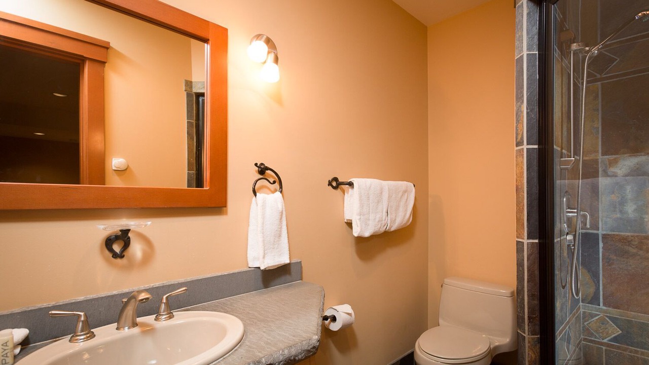 Photo of Bathroom in Blueberry Hill