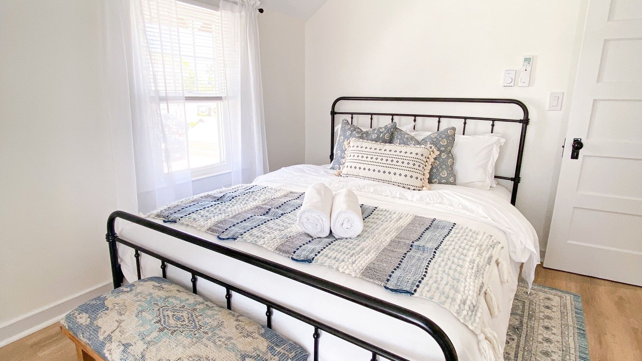 Photo of Bedroom in Clinton