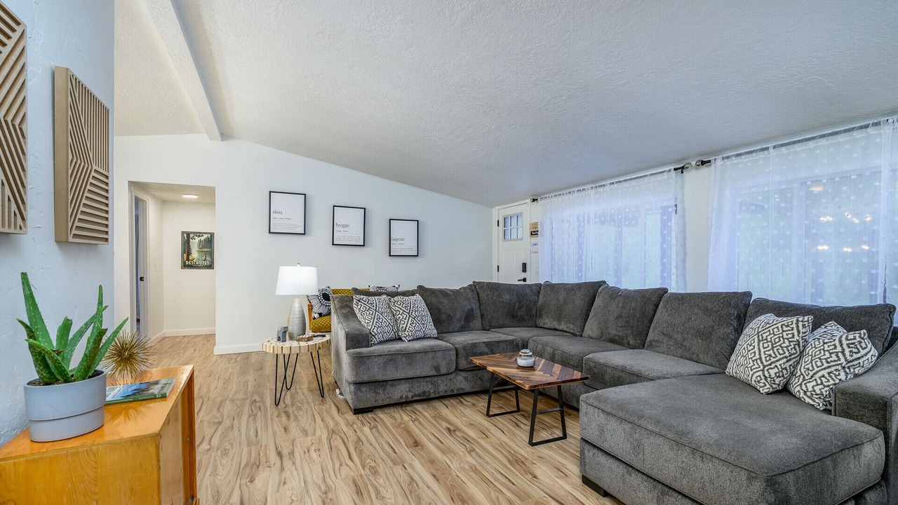 Photo of Livingroom in Three Rivers