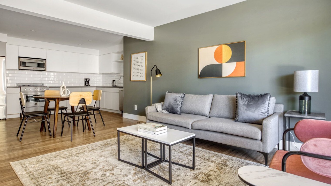 Photo of Livingroom in Sharon Heights
