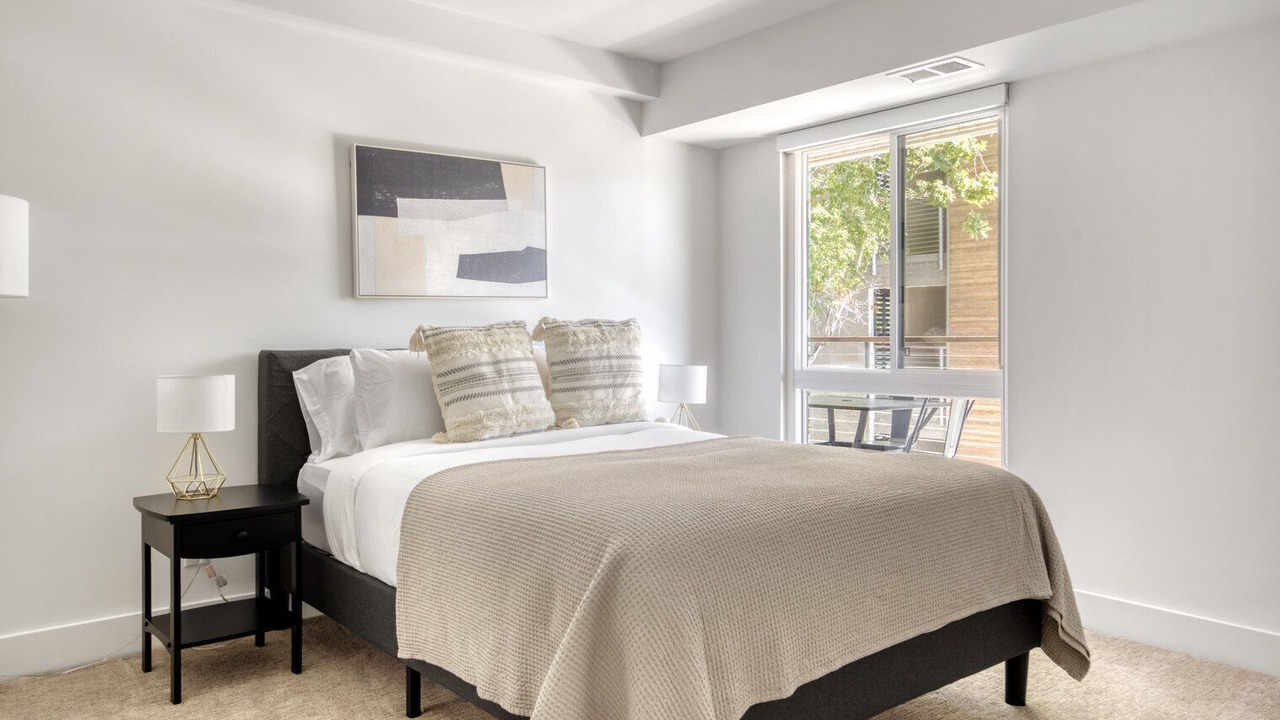 Photo of Bedroom in Sharon Heights