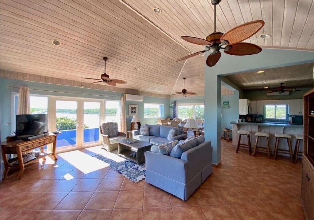 Photo of Livingroom in North Palmetto Point
