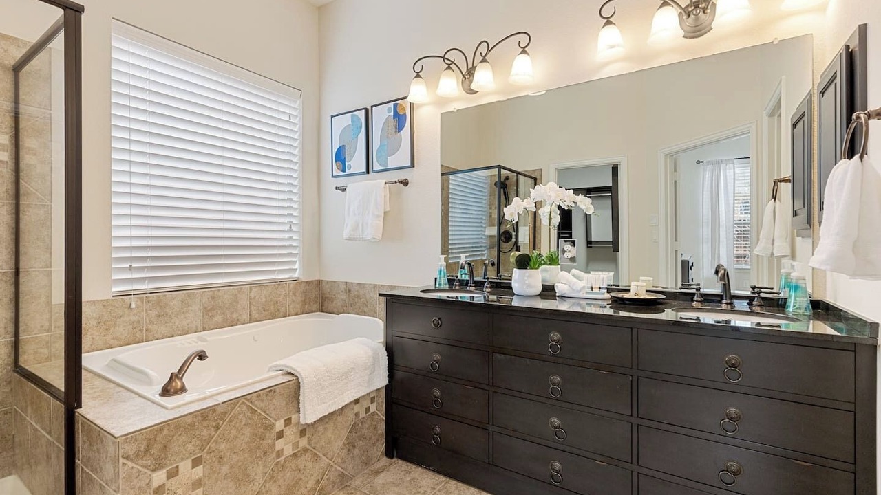 Photo of Bathroom in Fairview