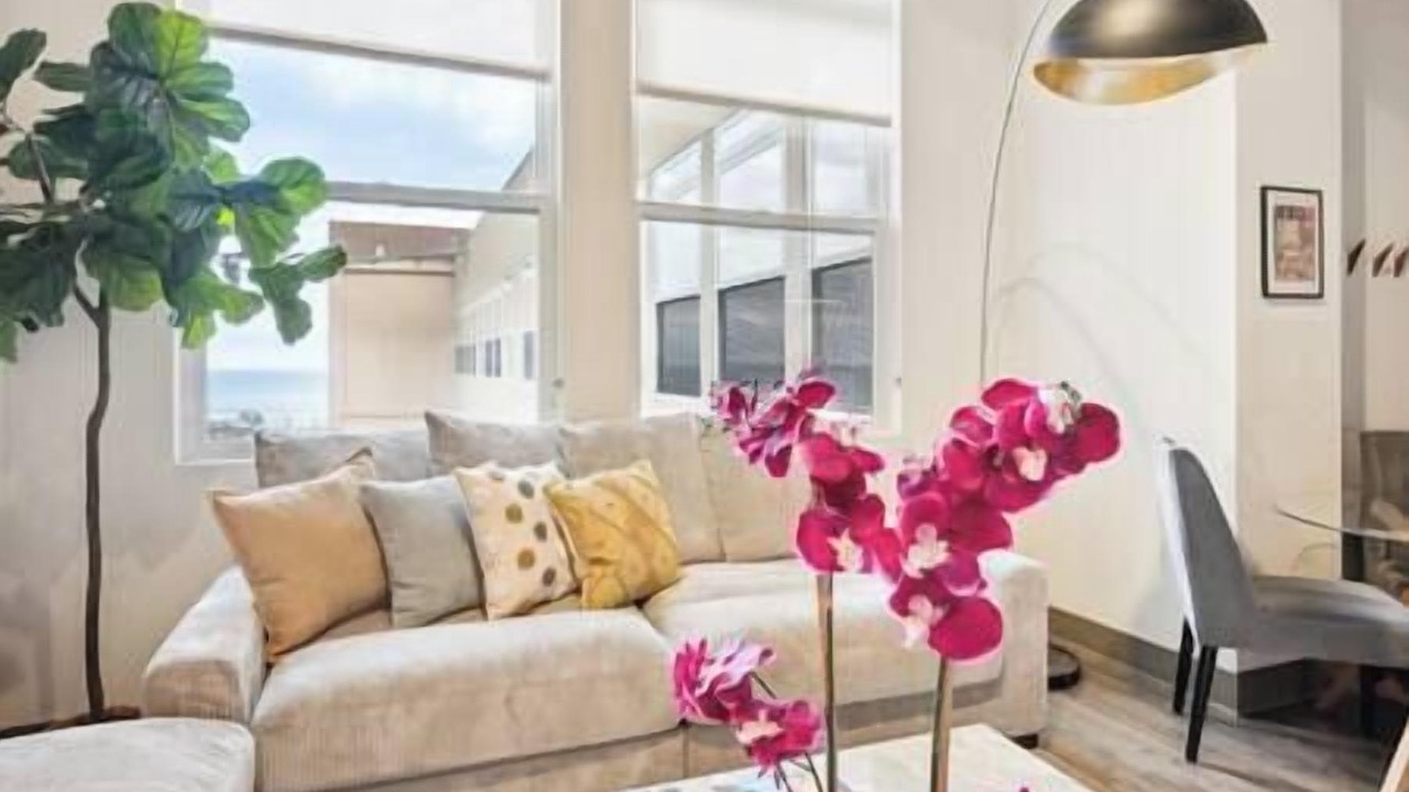 Photo of Livingroom in The Loop