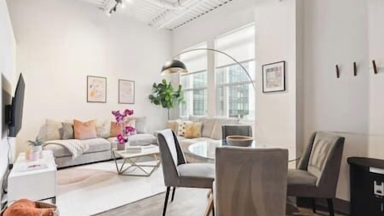 Photo of Livingroom in The Loop