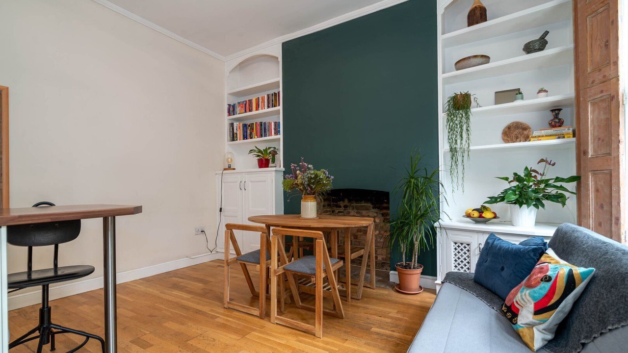 Photo of Livingroom in Cantelowes