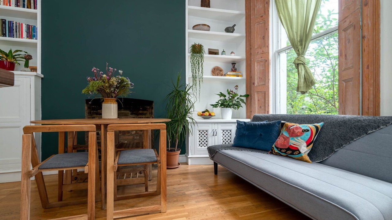 Photo of Livingroom in Cantelowes