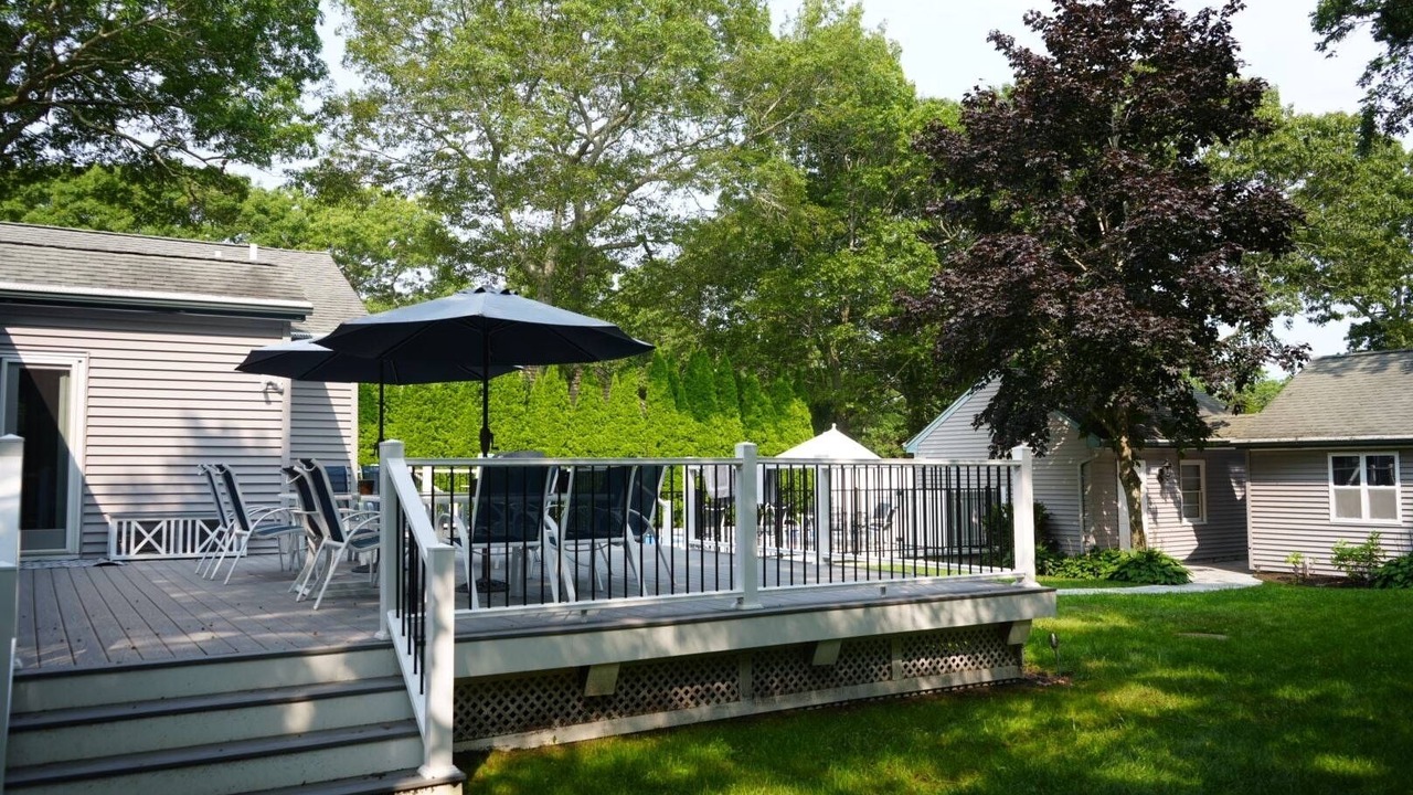 Photo of Patio Balcony in Hampton Bays
