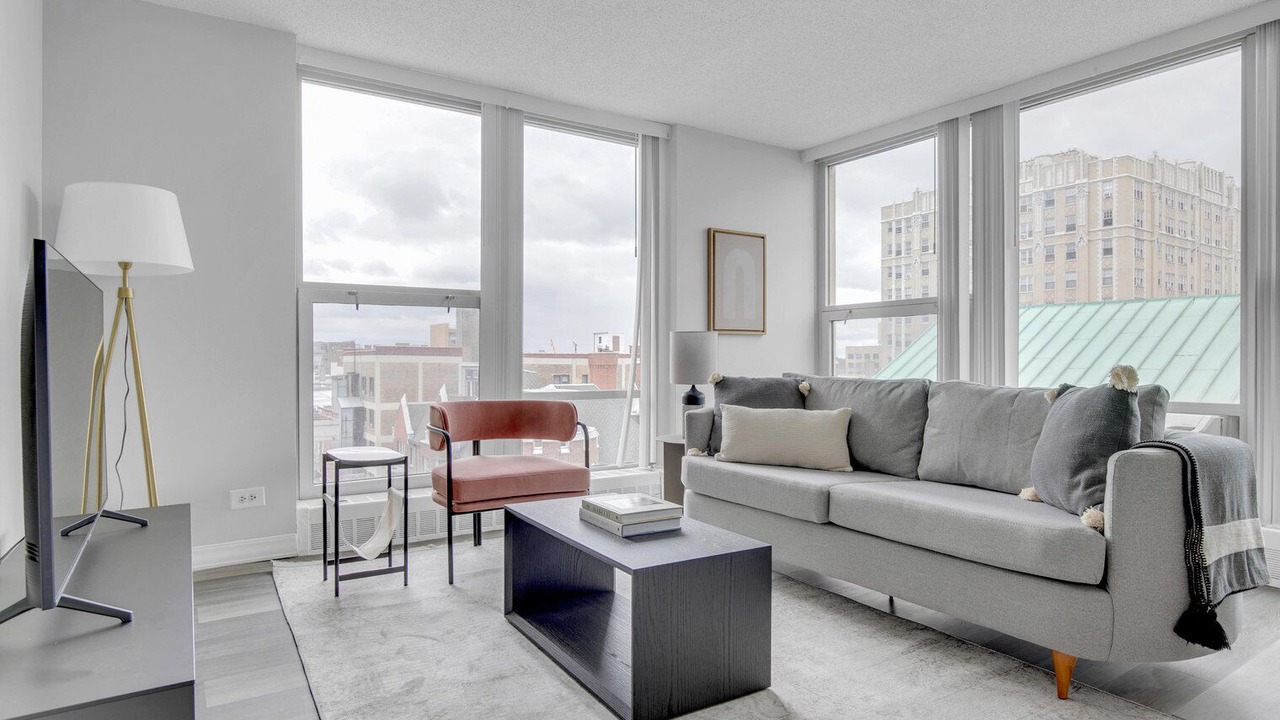 Photo of Livingroom in Edgewater Beach