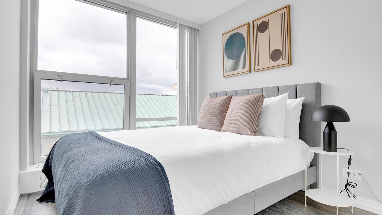 Photo of Bedroom in Edgewater Beach
