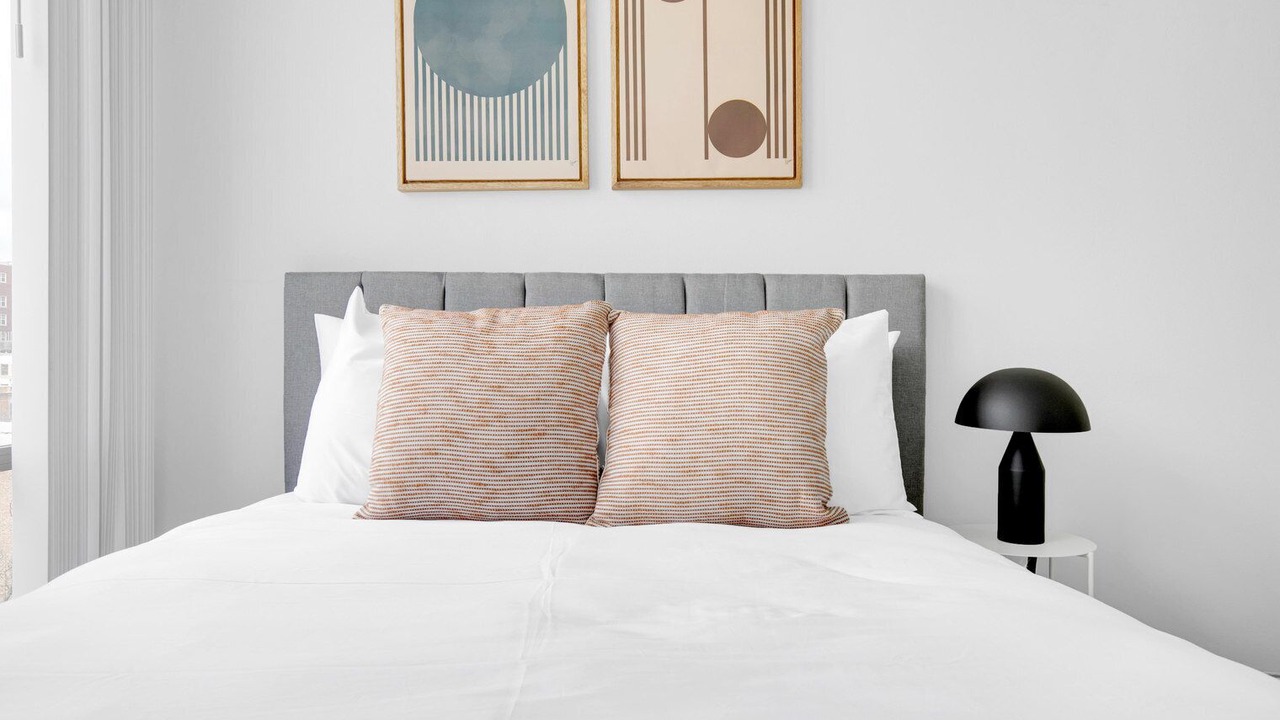 Photo of Bedroom in Edgewater Beach
