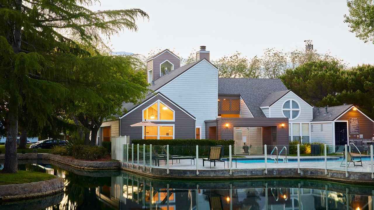 Photo of Outdoor in Redwood Shores