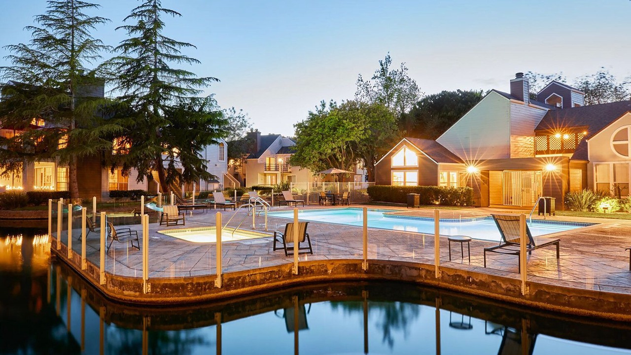 Photo of Outdoor in Redwood Shores