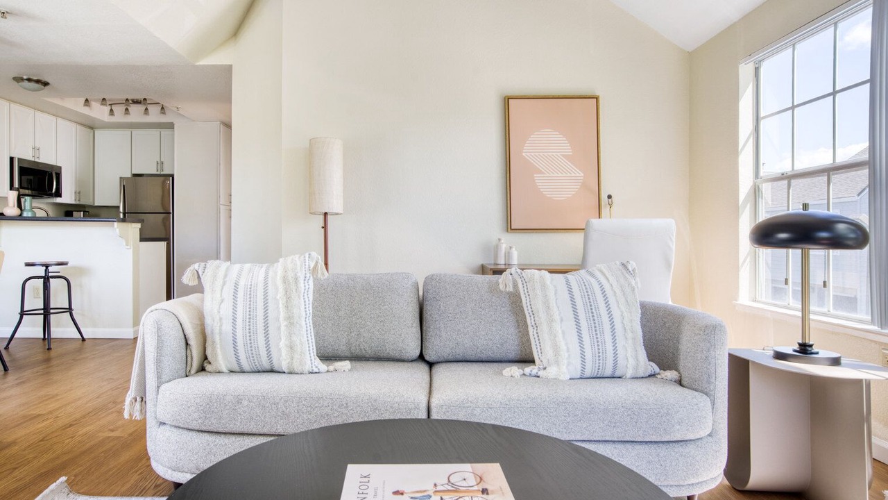 Photo of Livingroom in Redwood Shores
